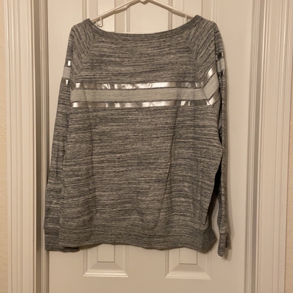 Gap Sweatshirt - Picture 2 of 5